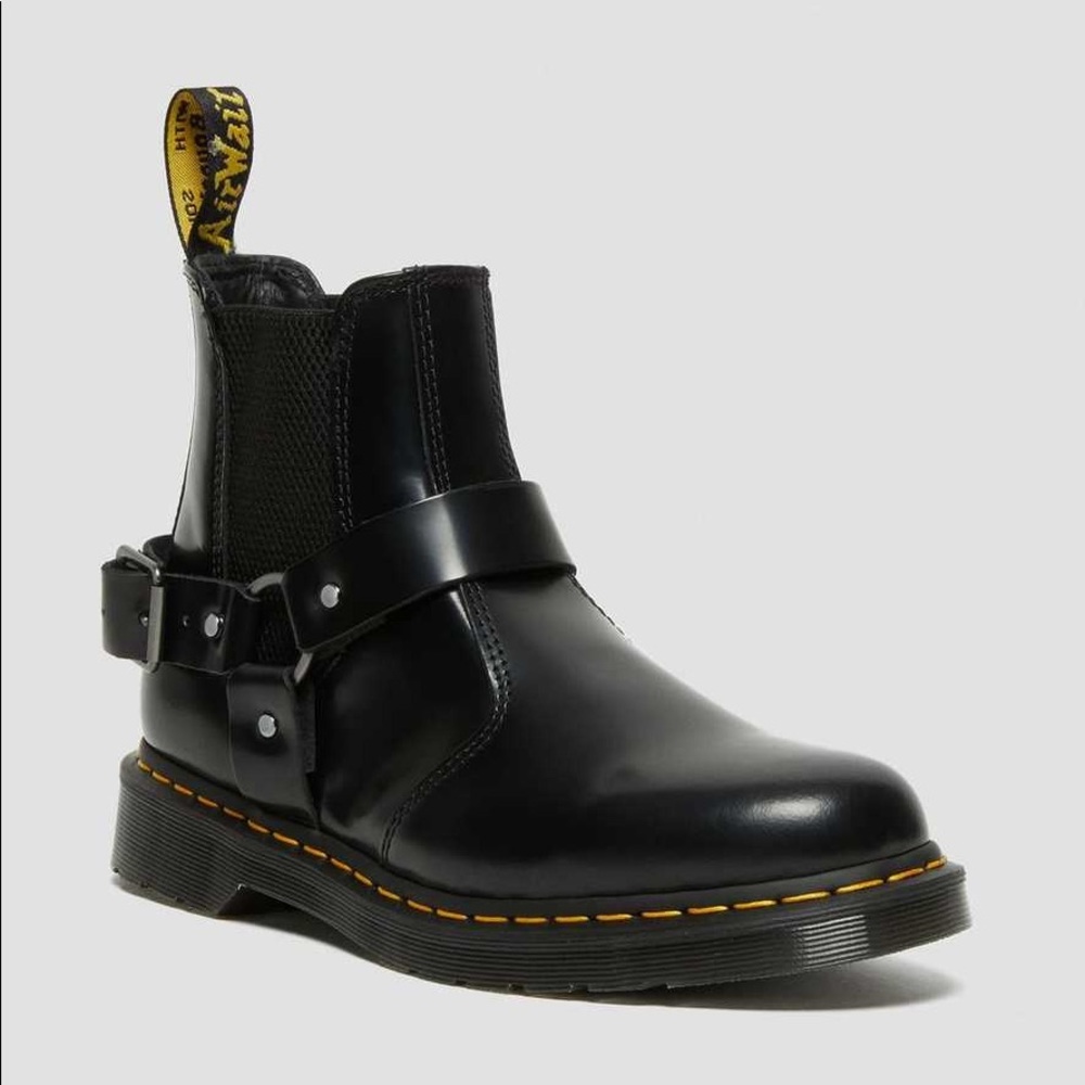 Dr. Marten’s Wincox leather Chelsea harness boot